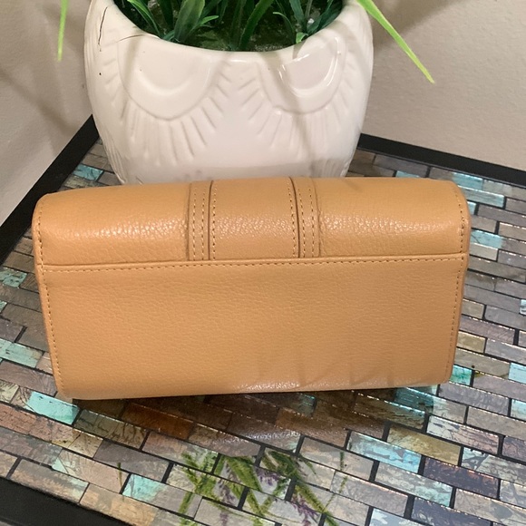 New Without SeeTag by Chloe  Hana Large Leather Wallet on a Chain - Picture 3 of 17